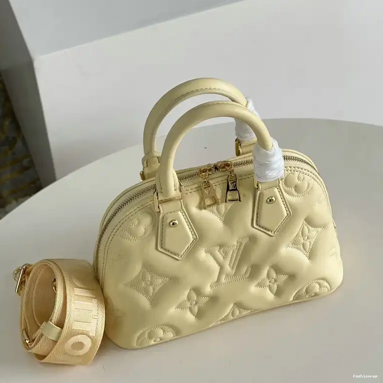Fashionrepsfam ru 2206YA0021 LV Bag 0621